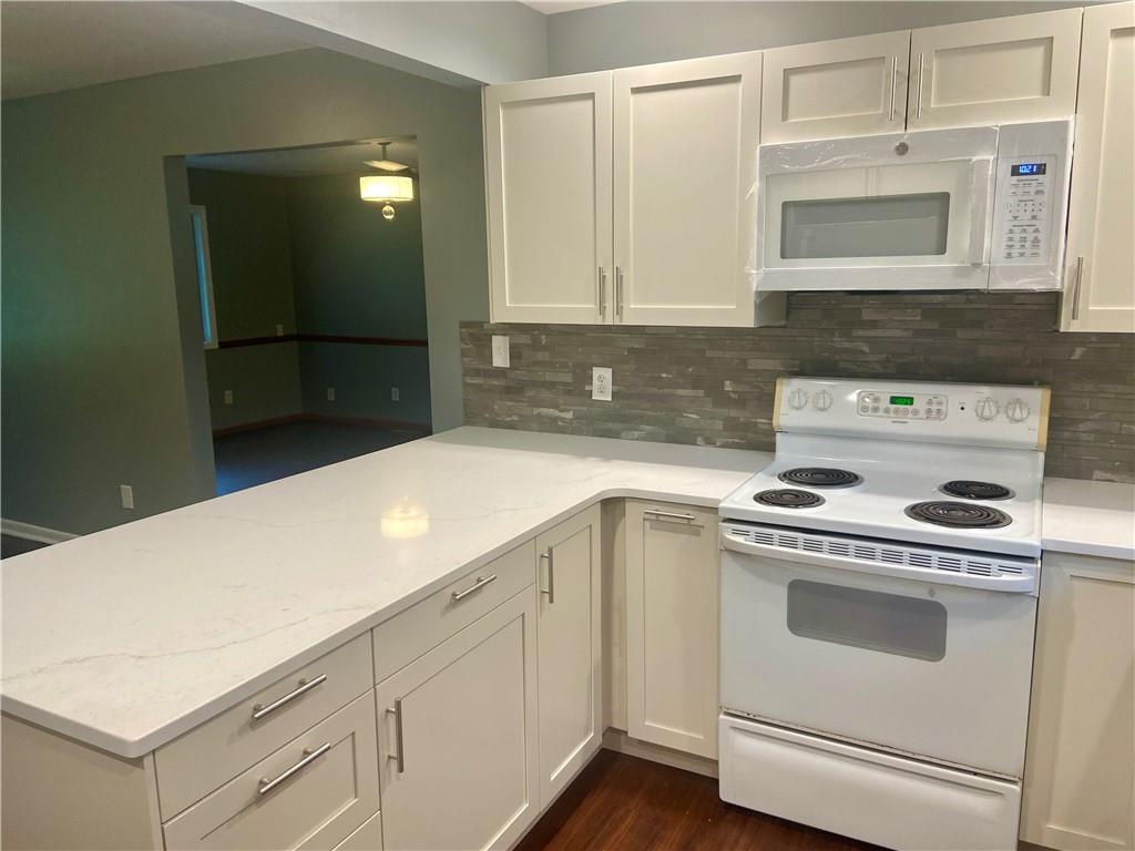 5201 S Norfleet Rd, Independence, MO 64055