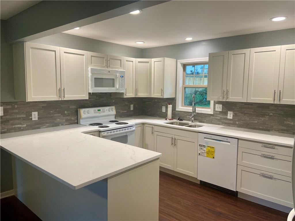 5201 S Norfleet Rd, Independence, MO 64055