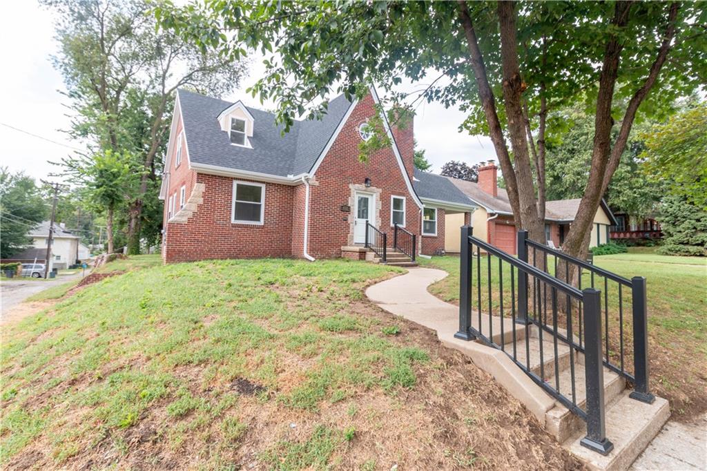 412 N 25th St, St Joseph, MO 64501