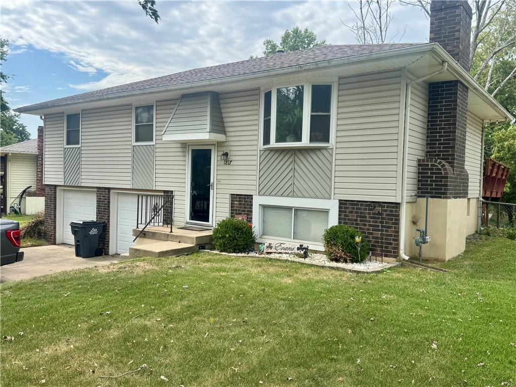 1817 SE Abbey St, Blue Springs, MO 64014