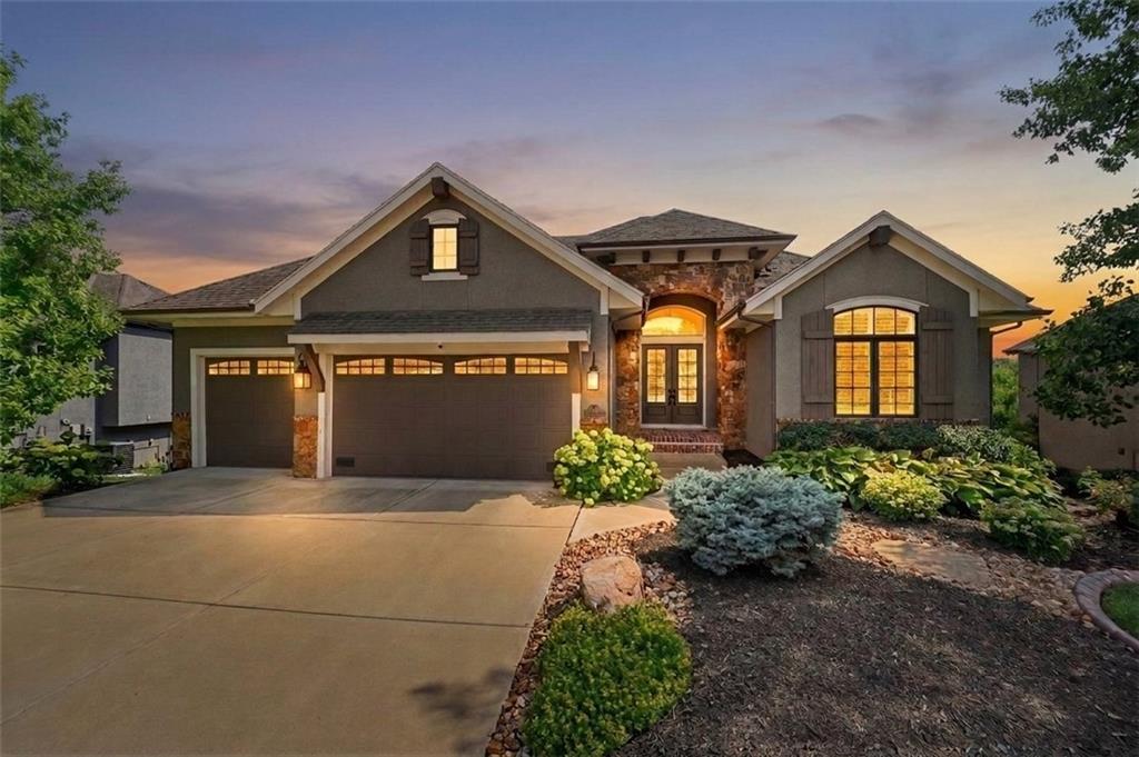 10423 W 168th Ter, Overland Park, KS 66221