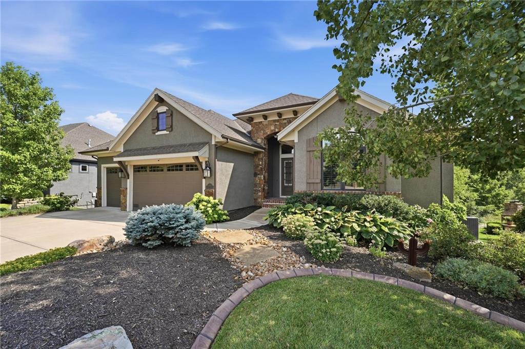 10423 W 168th Ter, Overland Park, KS 66221
