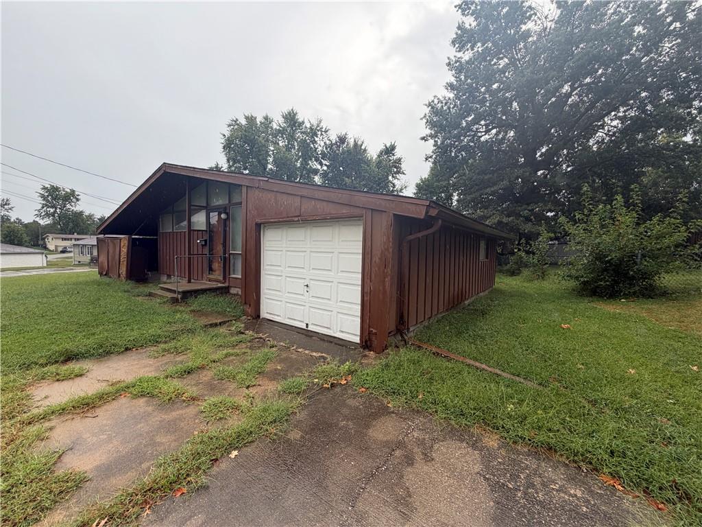 86 11th St, Chillicothe, MO 64601