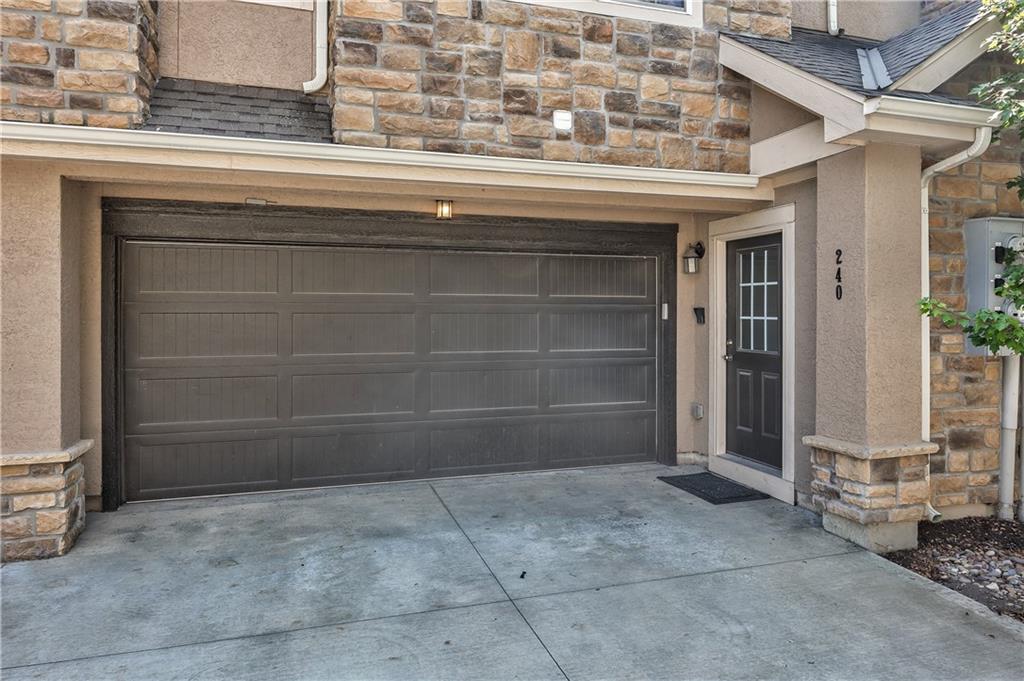 16019 Fontana St #240, Overland Park, KS 66085