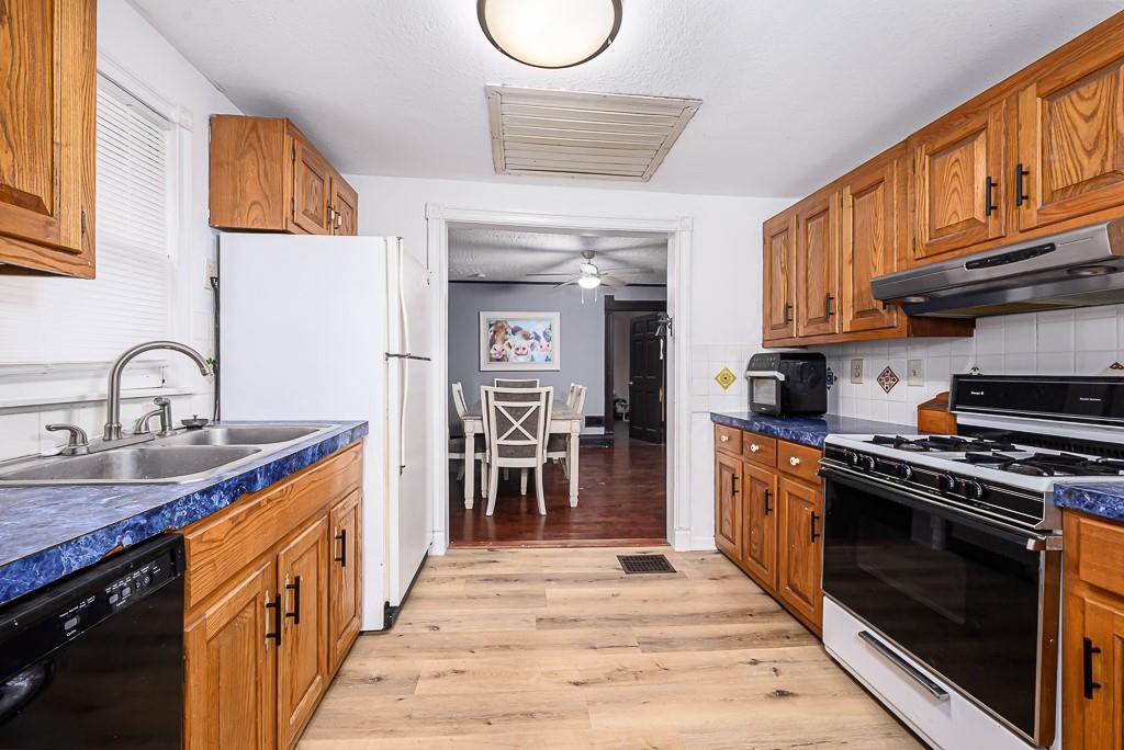 301 W Lake St, Mc Louth, KS 66054