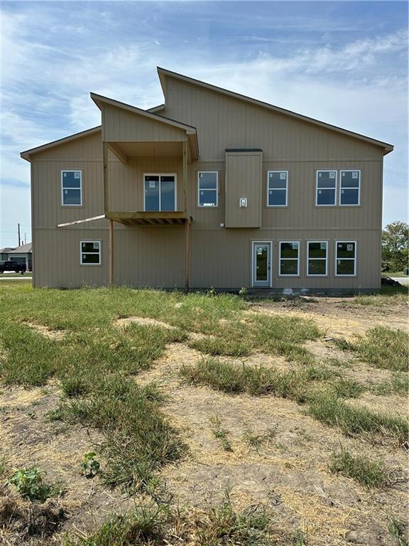 463 Green Dr, Lawson, MO 64062