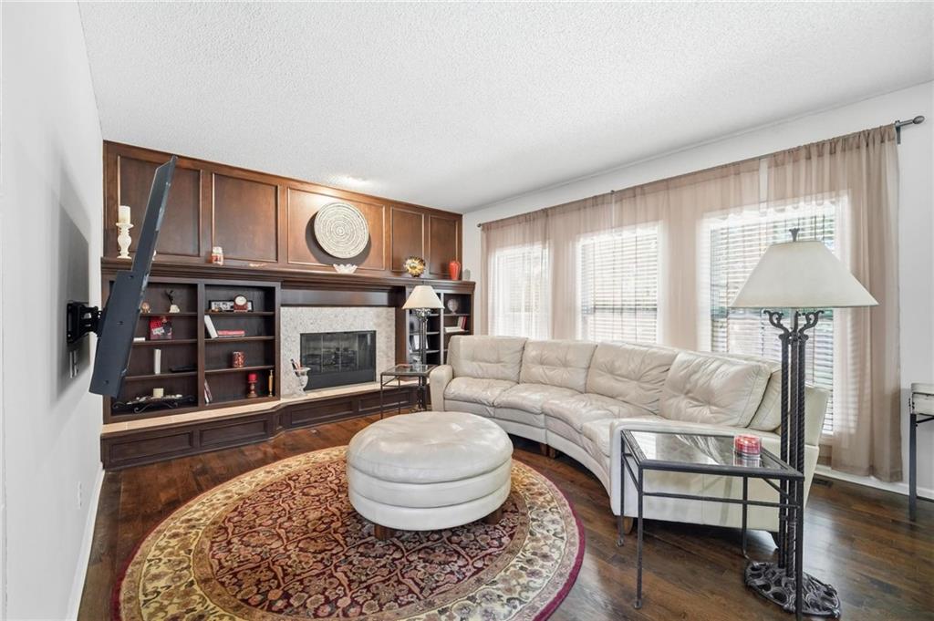 17744 W 159th Ter, Olathe, KS 66062