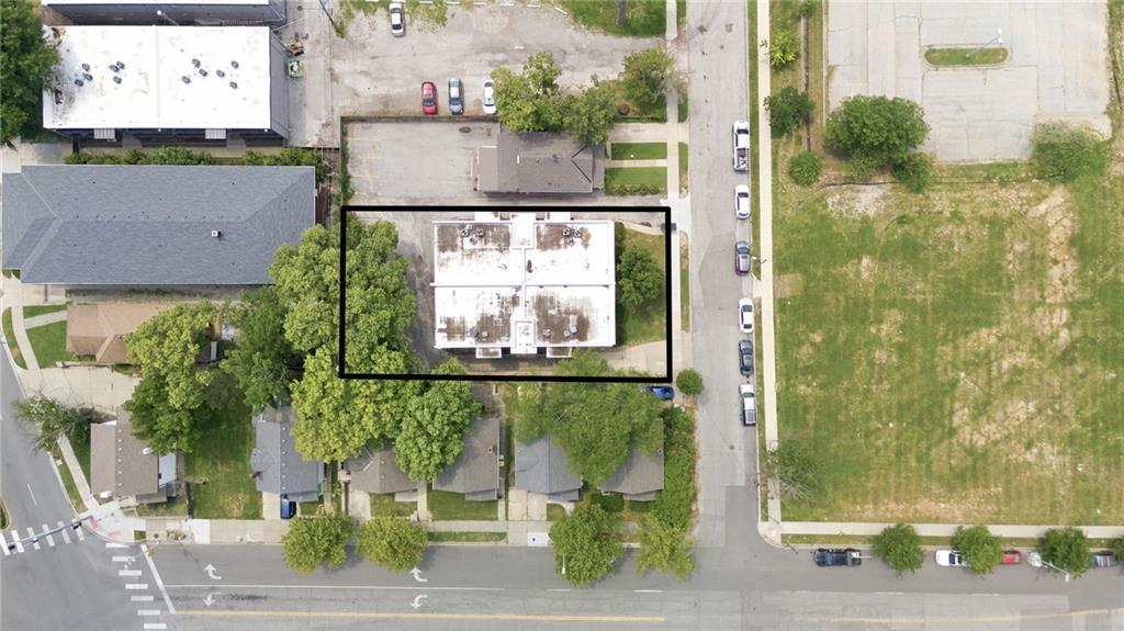 4903 Walnut St, Kansas City, MO 64112