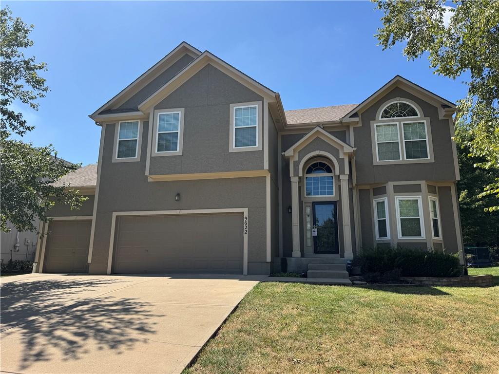 9622 Falcon Valley Dr, Lenexa, KS 66220