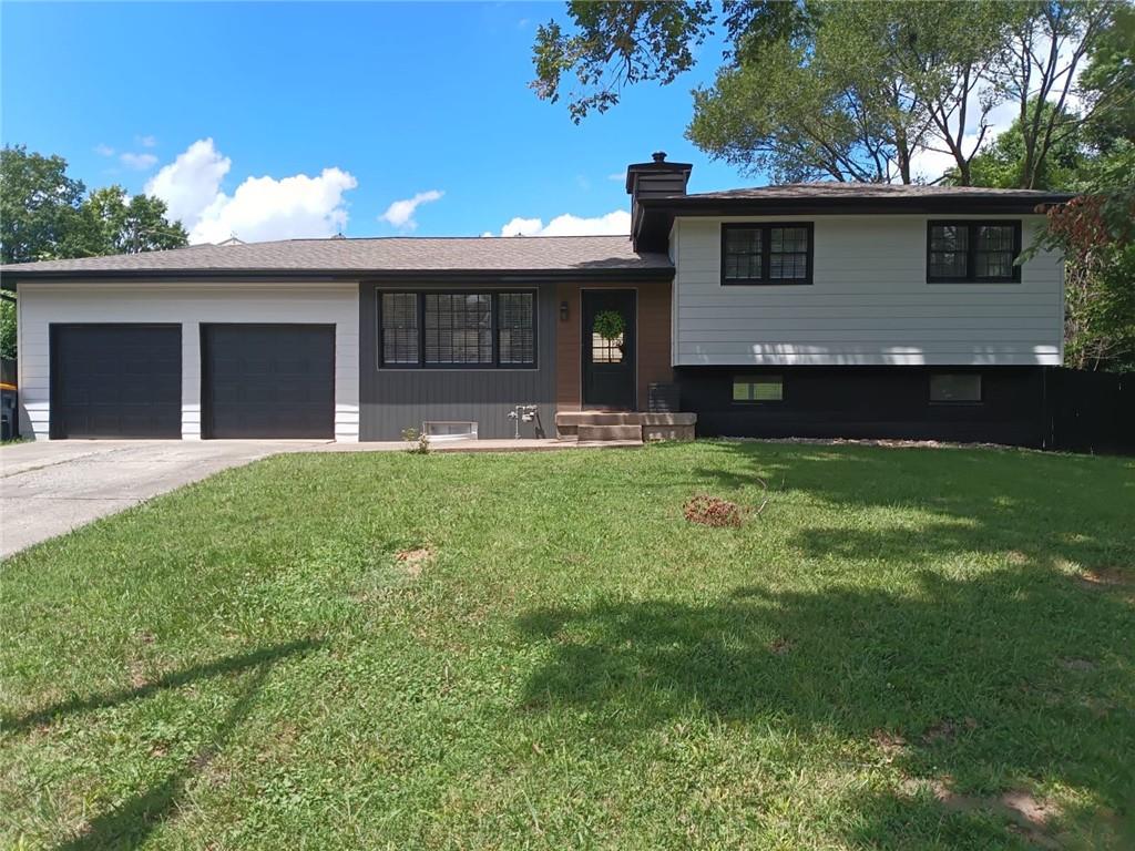 4306 NE 51st St, Kansas City, MO 64119