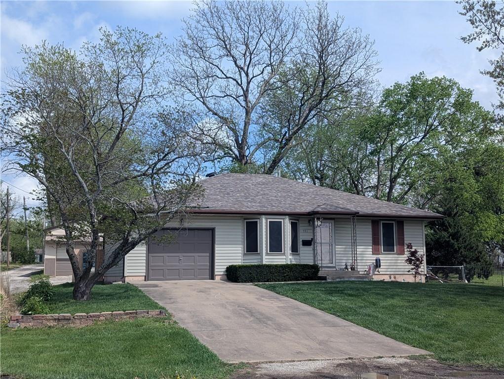 701 S Oakland St, Harrisonville, MO 64701