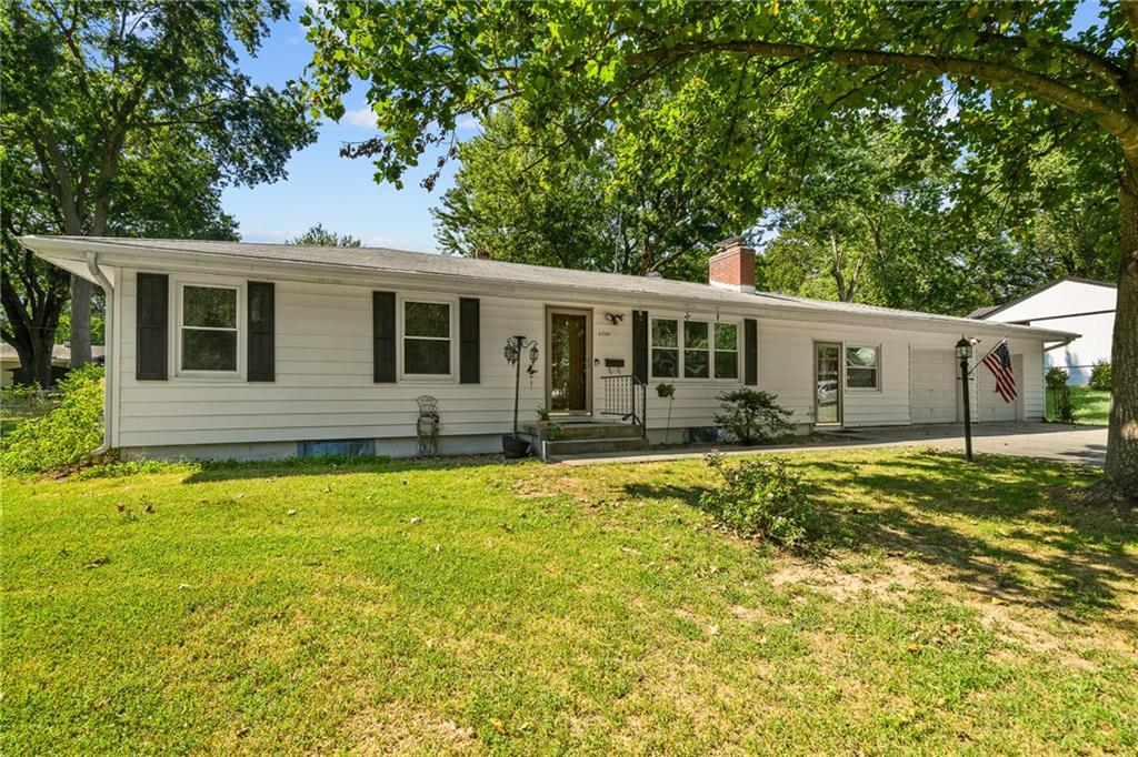 6200 Hedges Ave, Raytown, MO 64133