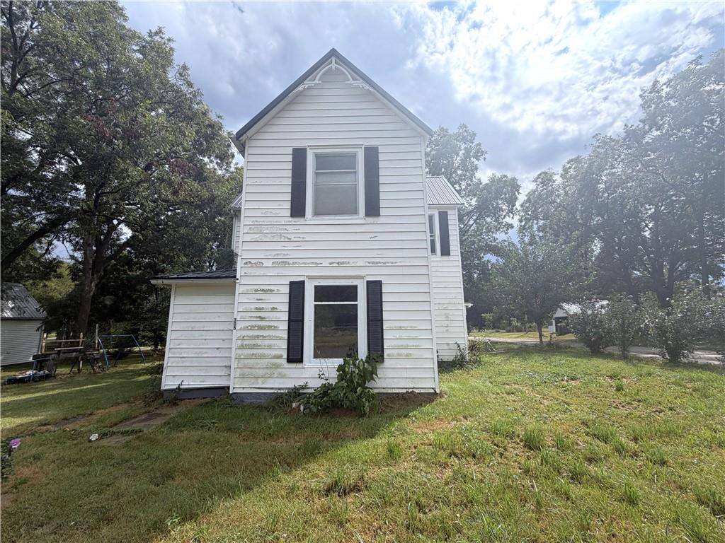 305 Mansur St, Chula, MO 64635