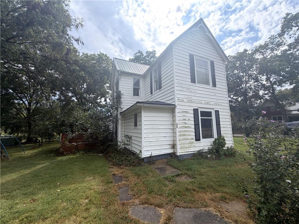 305 Mansur St, Chula, MO 64635