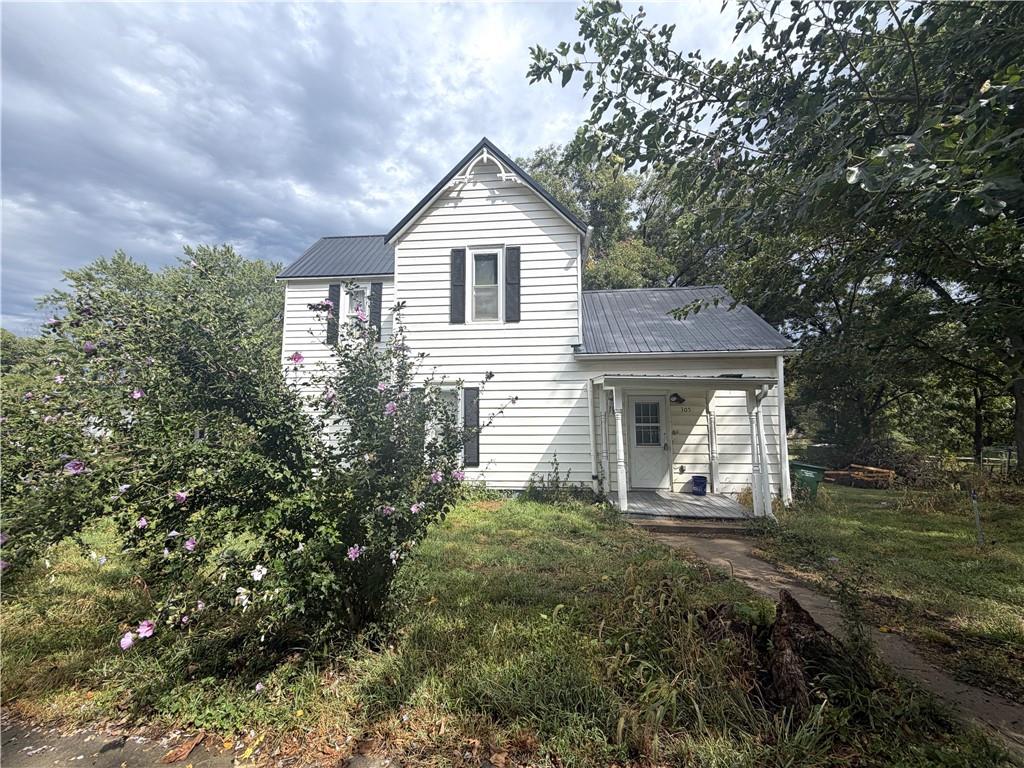 305 Mansur St, Chula, MO 64635
