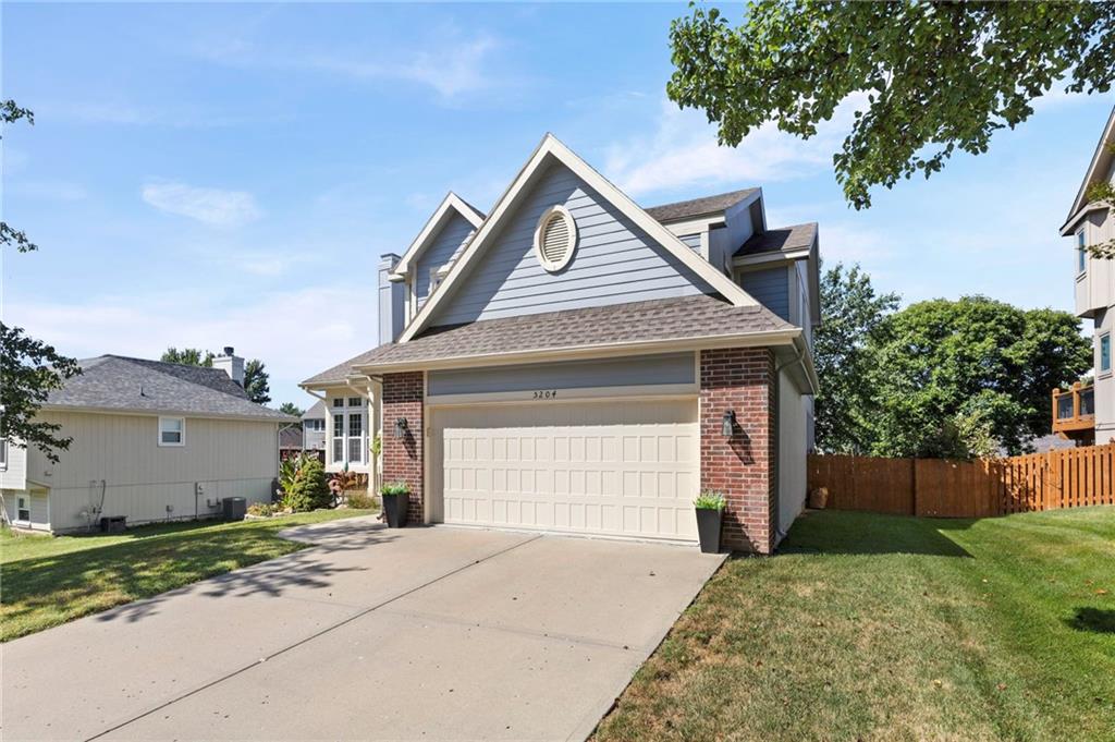 5204 N Pennsylvania St, Gladstone, MO 64118