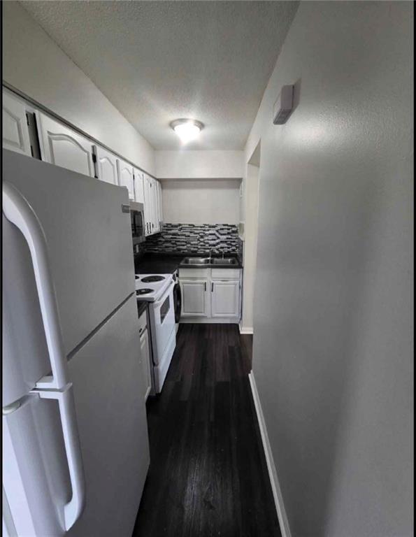 15208 Bellaire Ave, Grandview, MO 64030
