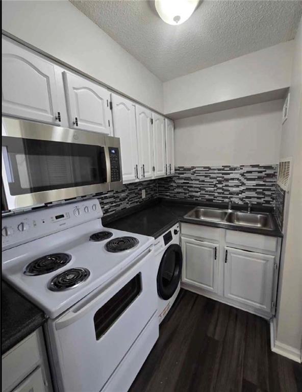 15208 Bellaire Ave, Grandview, MO 64030