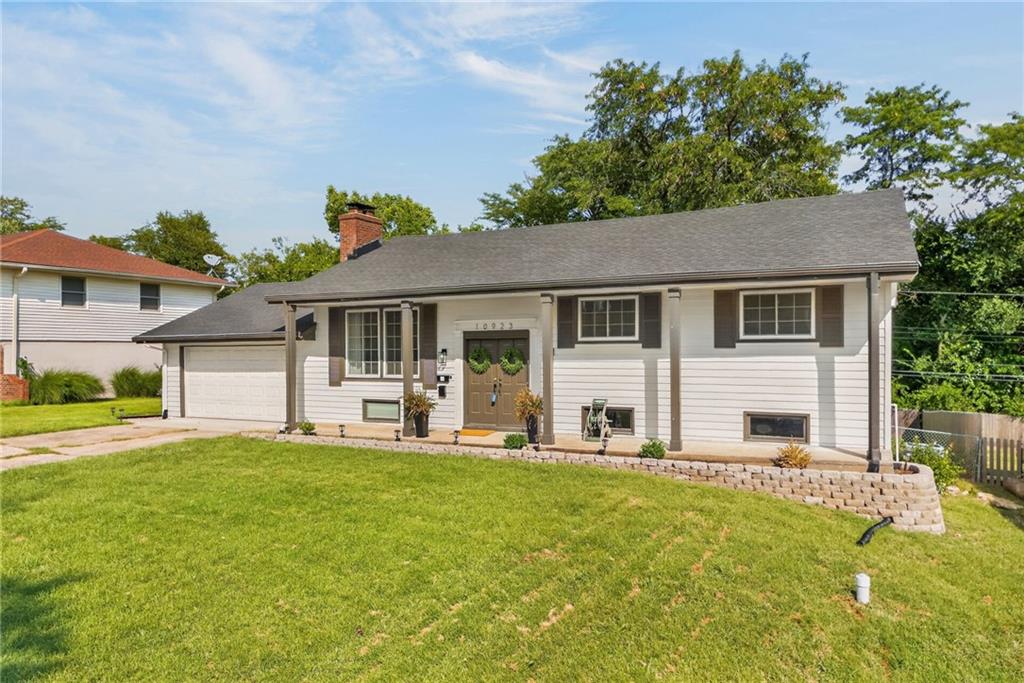 10923 Myrtle Ave, Kansas City, MO 64137
