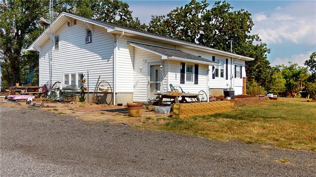 15119 Infantry Ps, Nevada, MO 64772
