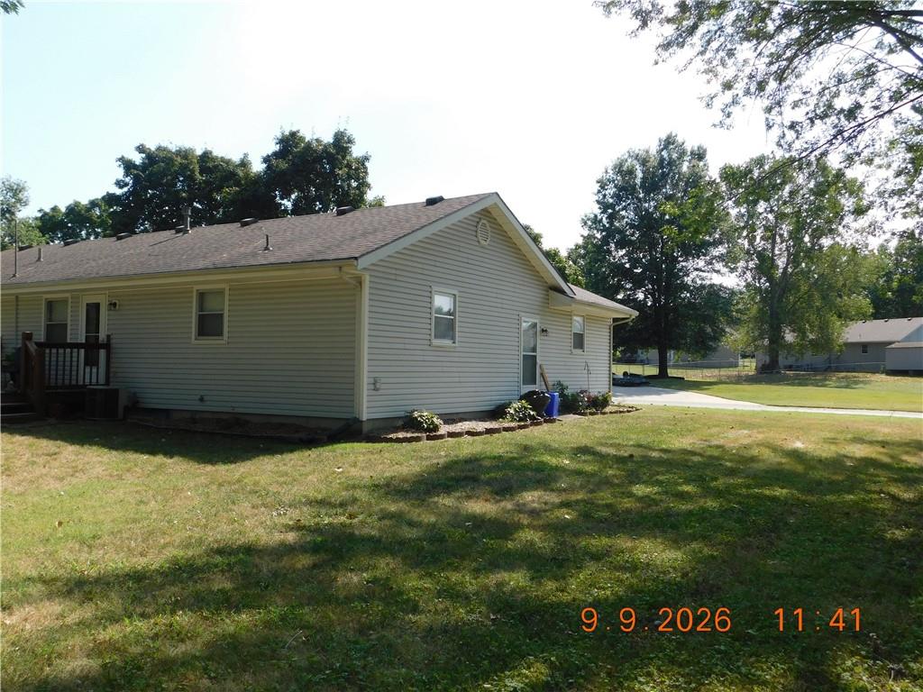 400 Ann Ave, Harrisonville, MO 64701