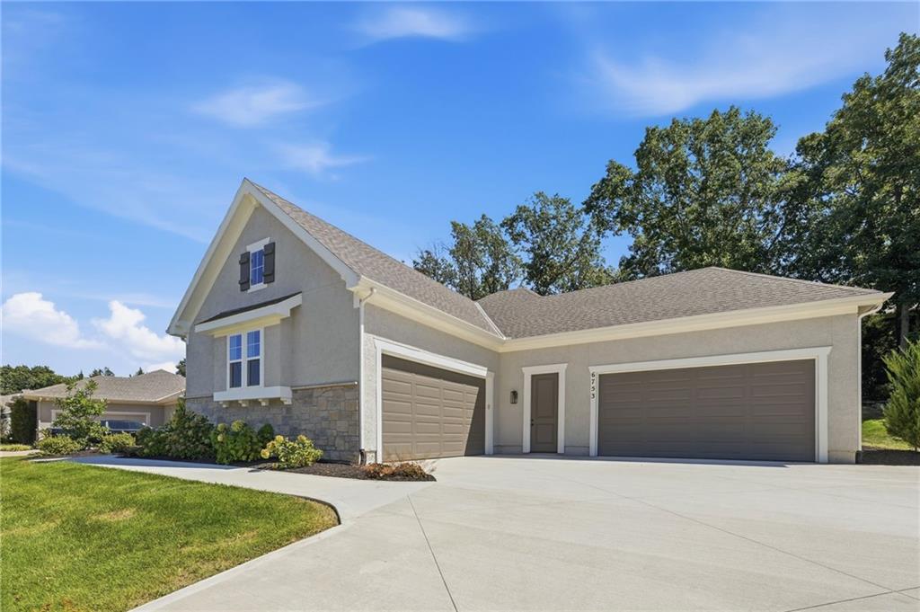 6753 Longview Rd, Shawnee, KS 66218
