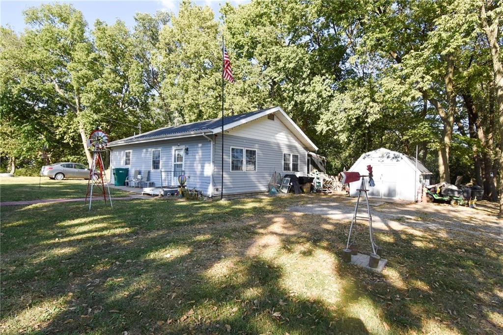 202 N 6th St, Westmoreland, KS 66549