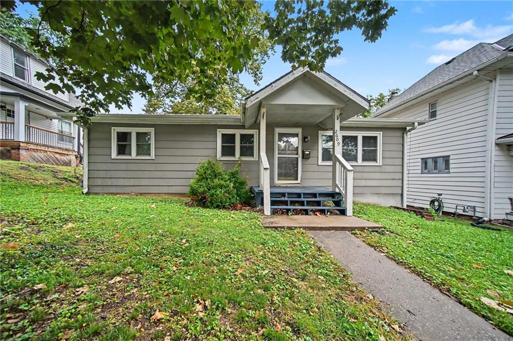 2609 Faraon St, St Joseph, MO 64501