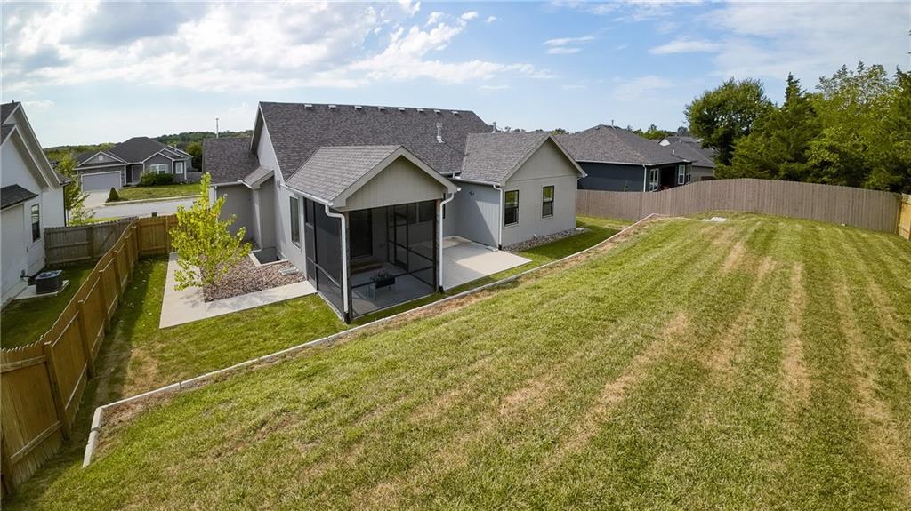 1710 E 127th Ter, Kansas City, MO 64145