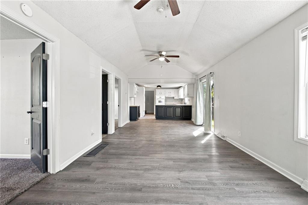 113 Topping Ave, Kansas City, MO 64123