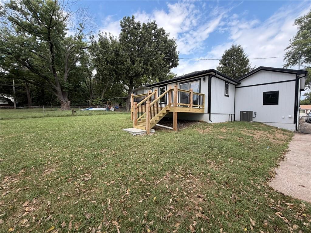 3739 Meadow Ln, Kansas City, MO 64137