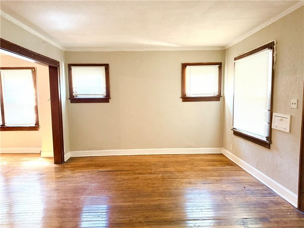 5233 Highland Ave, Kansas City, MO 64110
