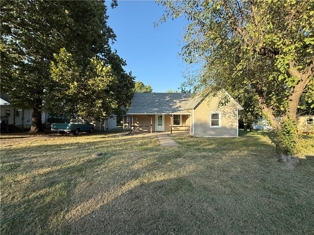 324 Main St, Nortonville, KS 66060