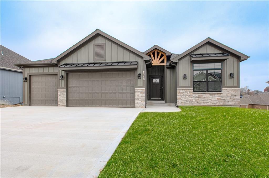 2317 Foxtail Dr, Kearney, MO 64060