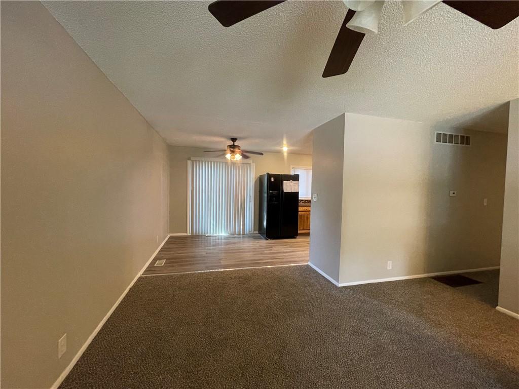 18904 E Arrowhead Dr, Independence, MO 64056