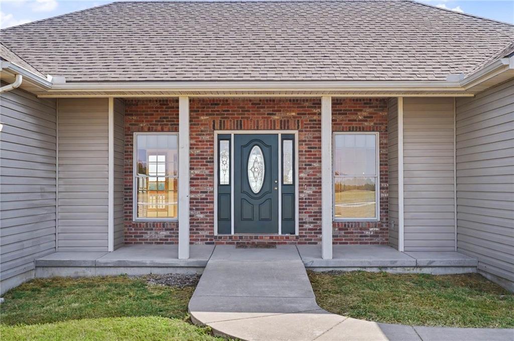 68 E 1100 Rd, Baldwin City, KS 66006