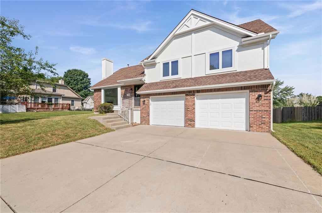 2018 NW 81st Pl, Kansas City, MO 64151