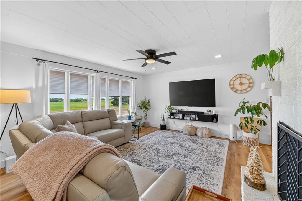 8520 SW Z Hw, Trimble, MO 64492