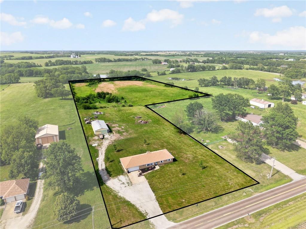 8520 SW Z Hw, Trimble, MO 64492