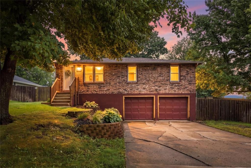 10728 N Walnut St, Kansas City, MO 64155