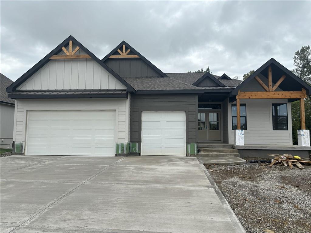 20041 W 226th Ter, Spring Hill, KS 66083