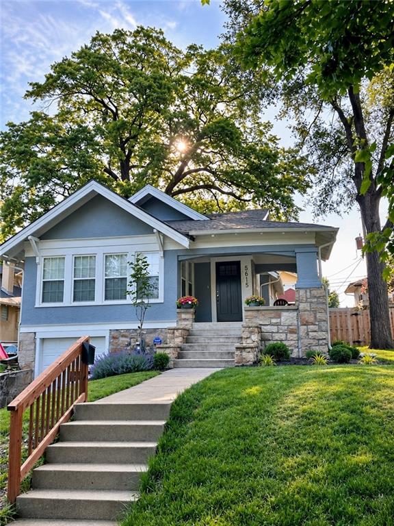 5615 Charlotte St, Kansas City, MO 64110