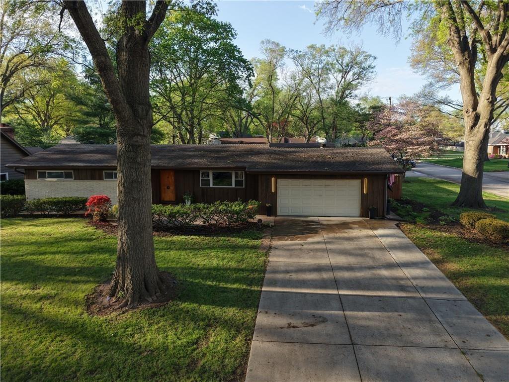 15323 S Circle Dr, Basehor, KS 66007