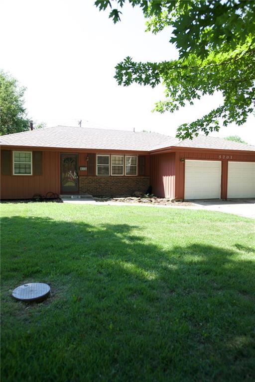 5701 E 100th St, Kansas City, MO 64137