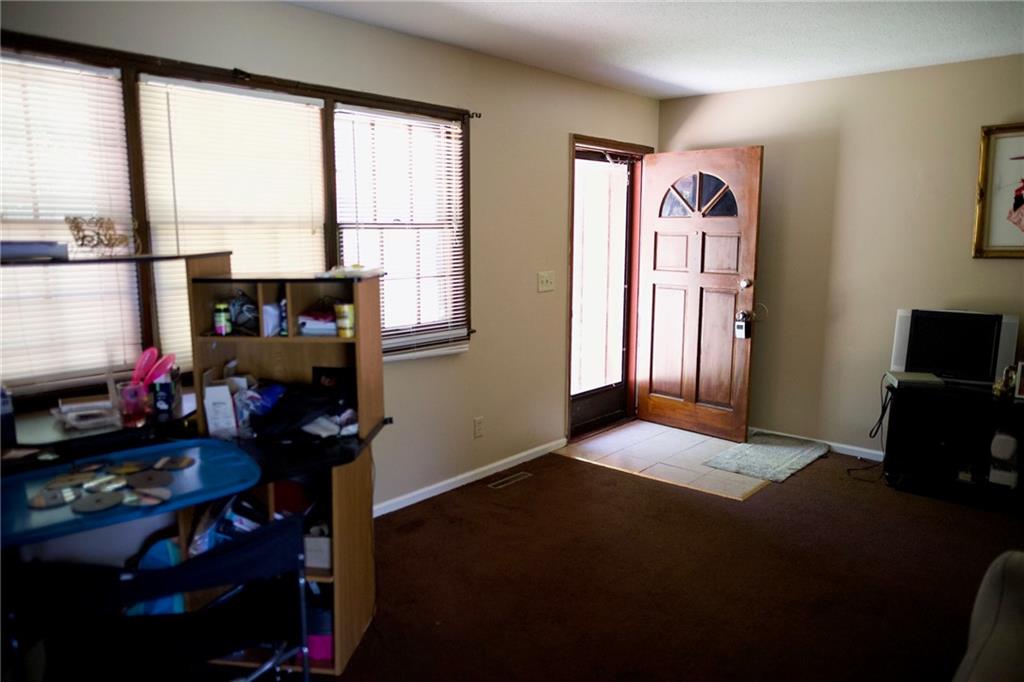 5701 E 100th St, Kansas City, MO 64137