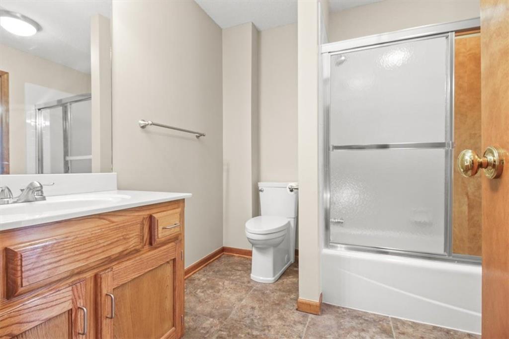 17002 E 45 St S, Independence, MO 64055