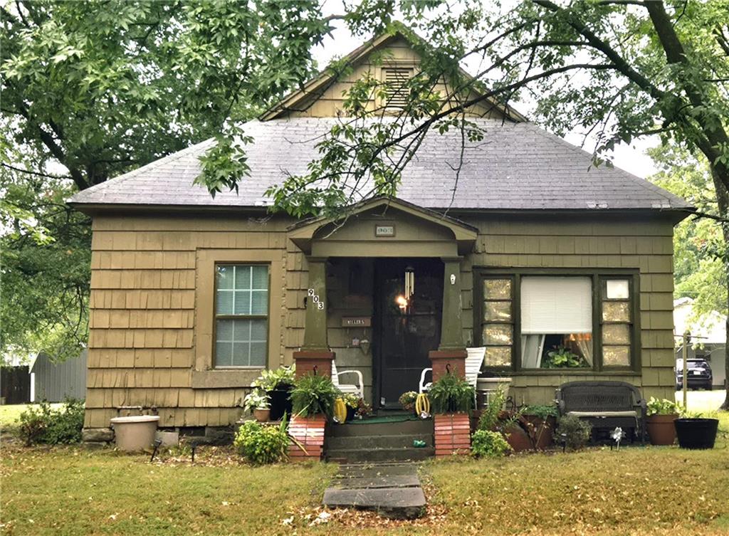 903 E 10th St, Pittsburg, KS 66762