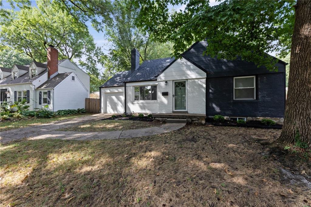 4916 W 57th Ter, Roeland Park, KS 66205