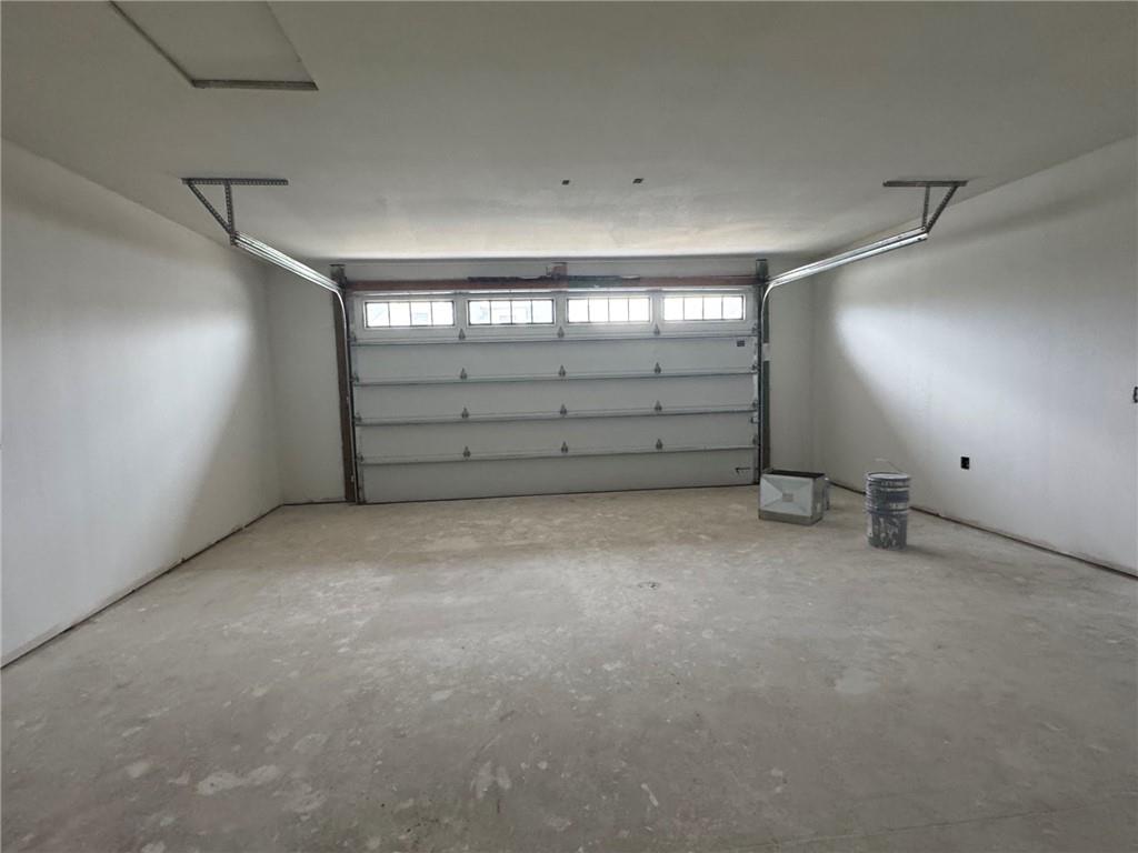 1970 Harvest Rd, Liberty, MO 64068