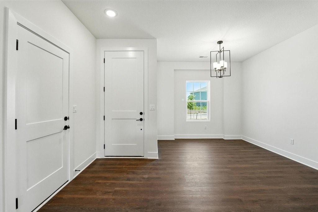 19319 W 205 Ter, Spring Hill, KS 66083